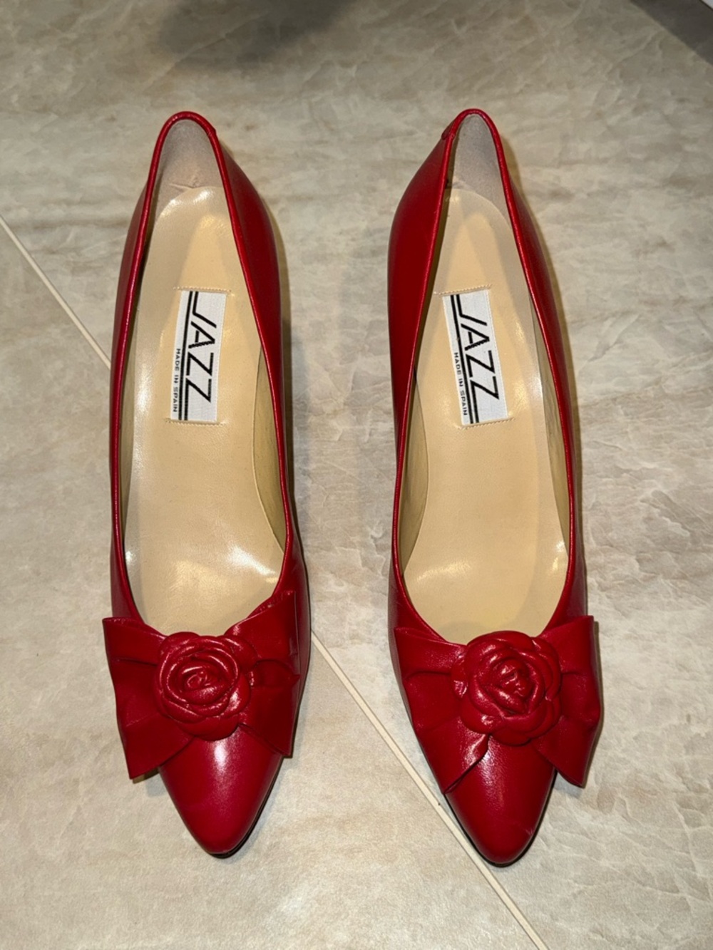 Red Pointed-Toe Floral Bow Pumps for Women